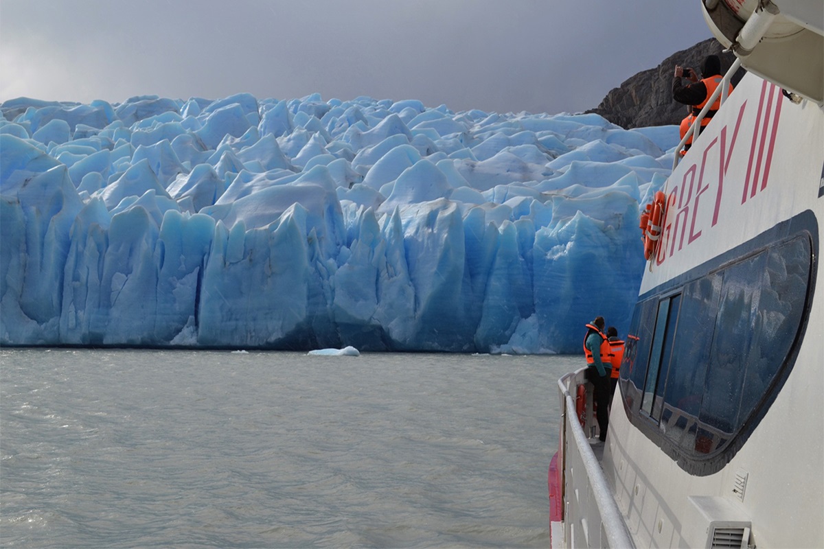 NAVEGACIÓN CAMPOS DE HIELO Y TORRES DEL PAINE